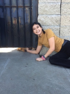 Every day after school, a loyal dog faithfully waits for his girl, gaining viral fame for his unwavering dedication and love