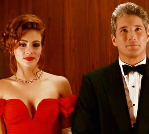 No one noticed this giant blooper in the iconic Pretty Woman Look closer