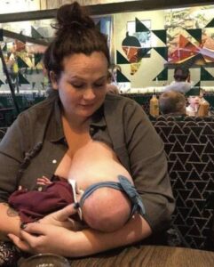 Texas mom breastfeeds newborn son at a restaurant, then stranger asks her to do something you won’t believe